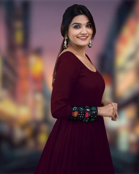 Women 's Rayon Solid Pattern Full Sleeve Full Stitched Gown