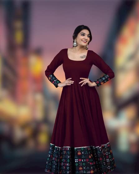 Women 's Rayon Solid Pattern Full Sleeve Full Stitched Gown